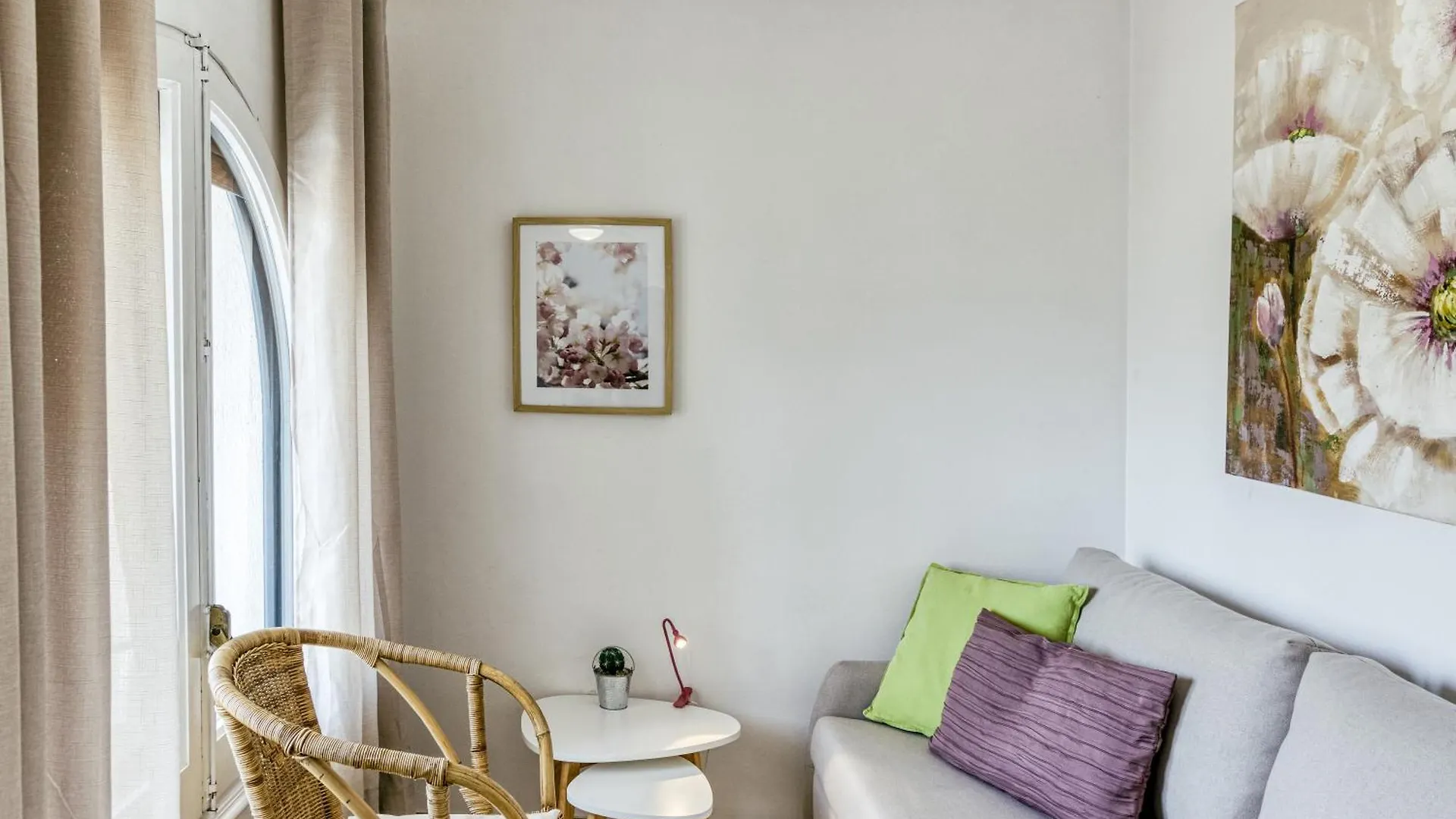 Art- Apartamentos Revilla Tacke G エンプリアブラバ